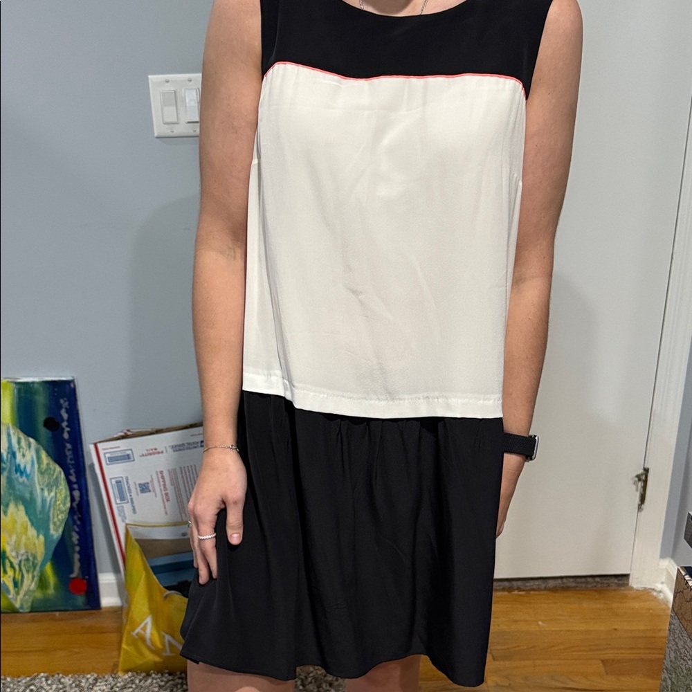 Comptoir Des Cotonniers Black and White Mini Dress. 100%silk